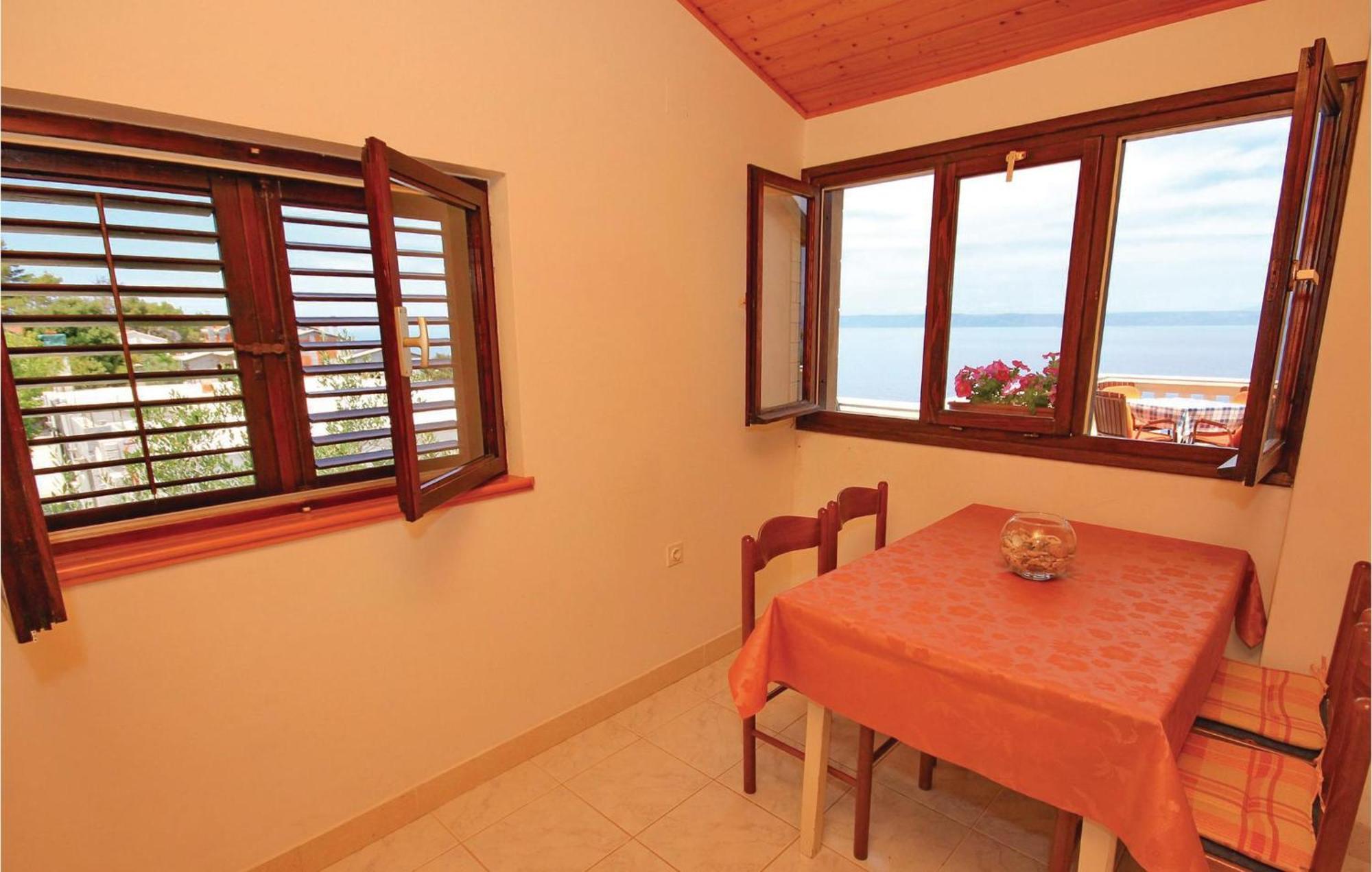Gorgeous Apartment In Prigradica With Kitchen 외부 사진
