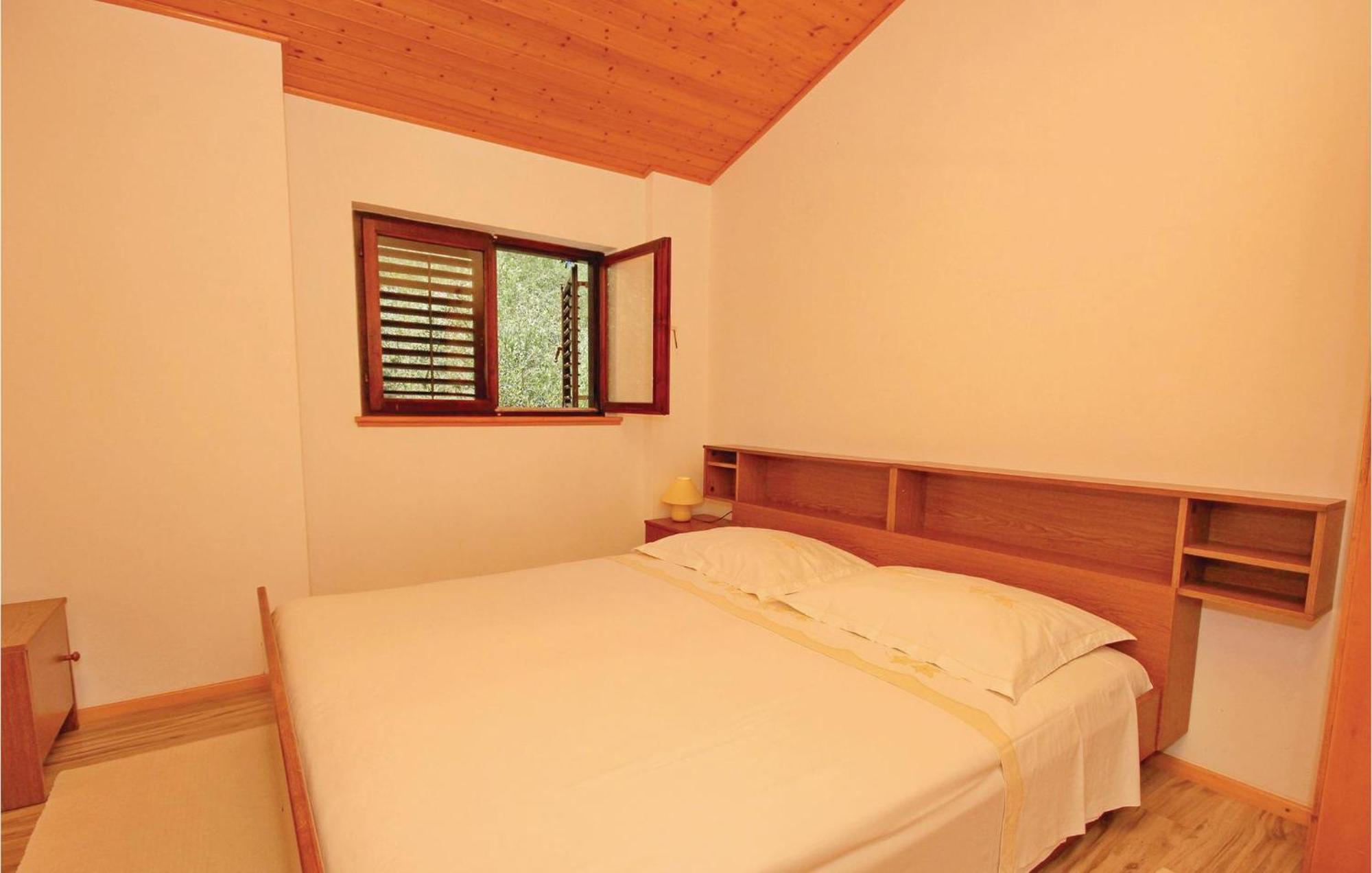 Gorgeous Apartment In Prigradica With Kitchen 외부 사진