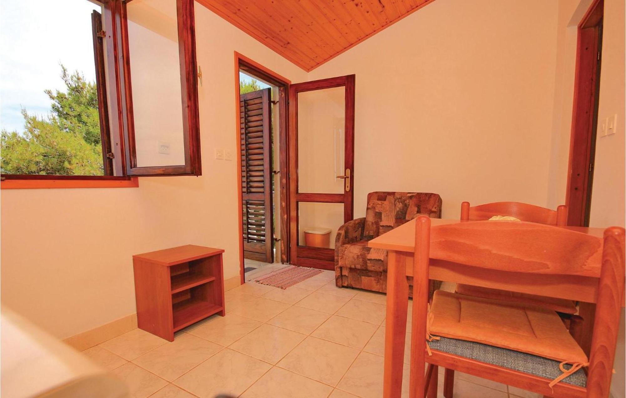 Gorgeous Apartment In Prigradica With Kitchen 외부 사진