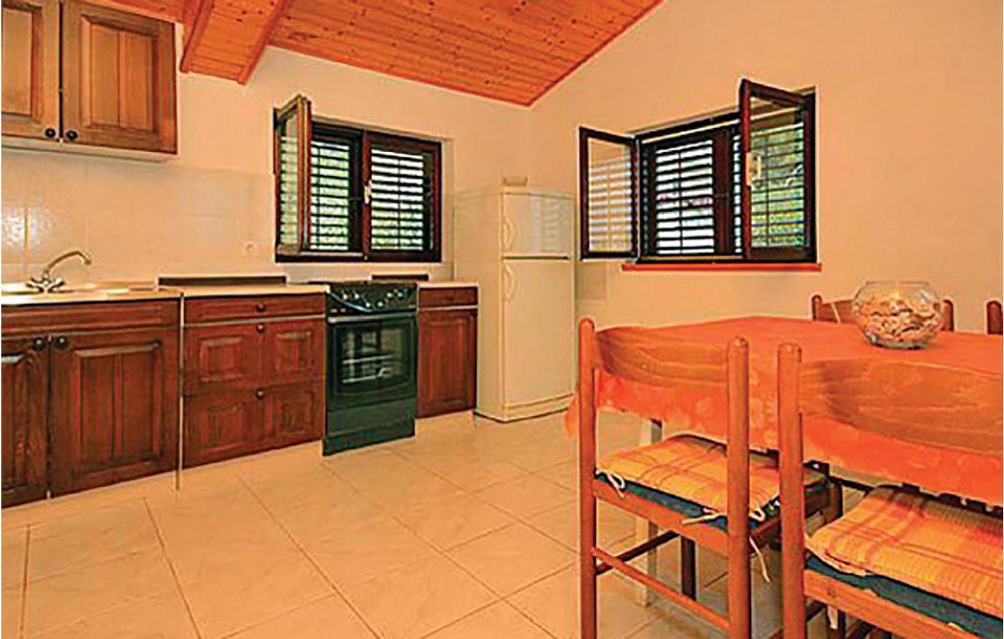 Gorgeous Apartment In Prigradica With Kitchen 외부 사진
