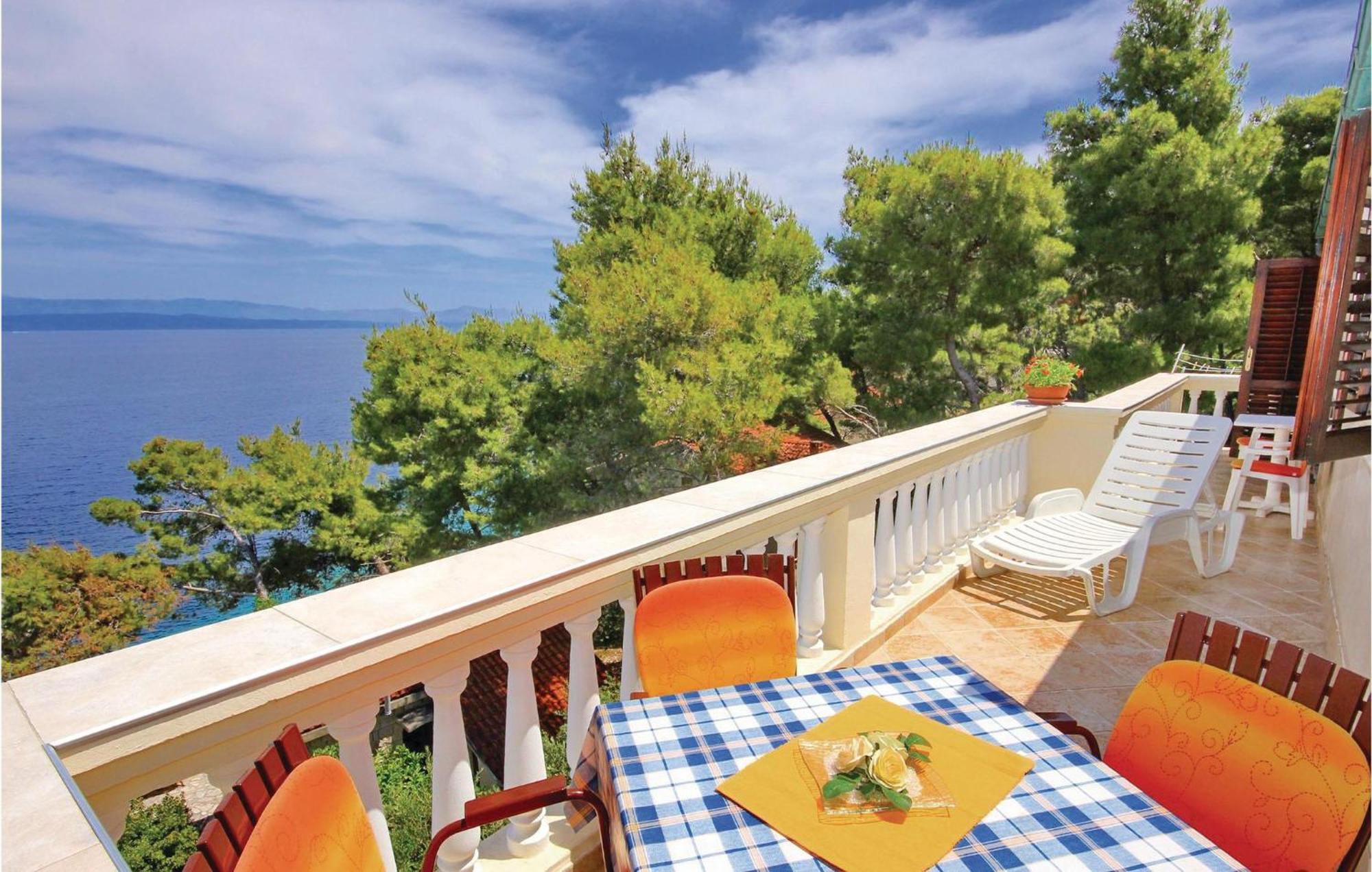 Gorgeous Apartment In Prigradica With Kitchen 외부 사진