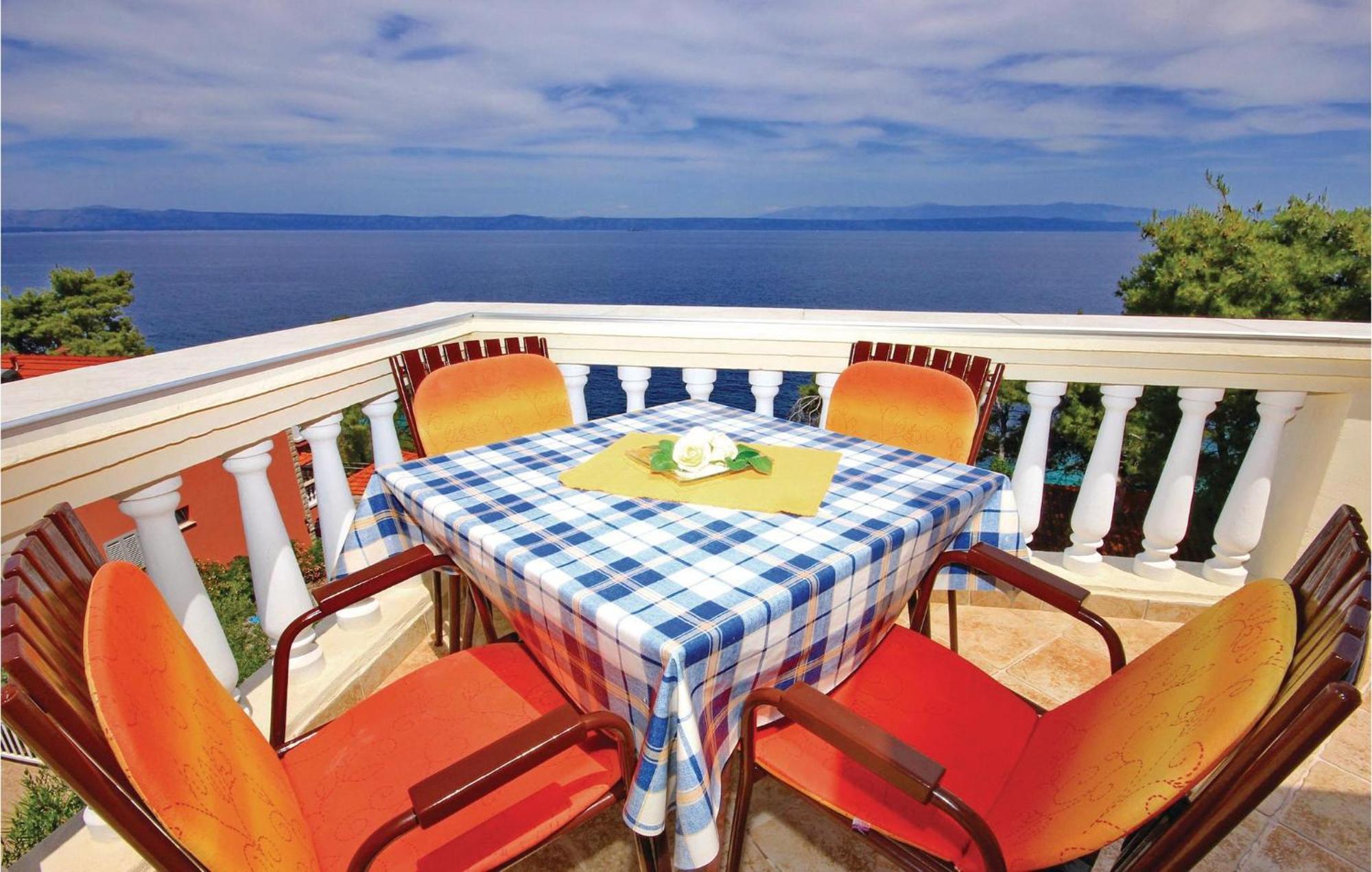 Gorgeous Apartment In Prigradica With Kitchen 외부 사진
